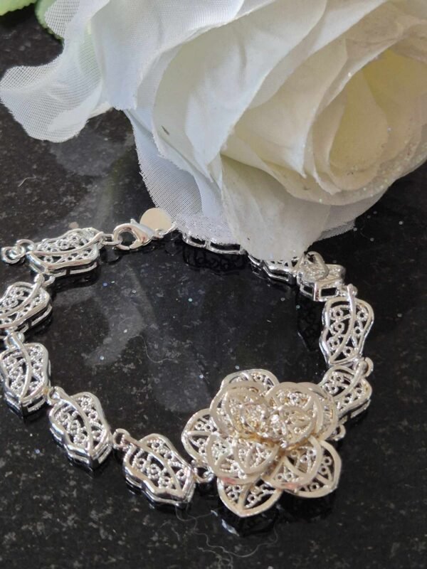 Sliver Roses Bracelet